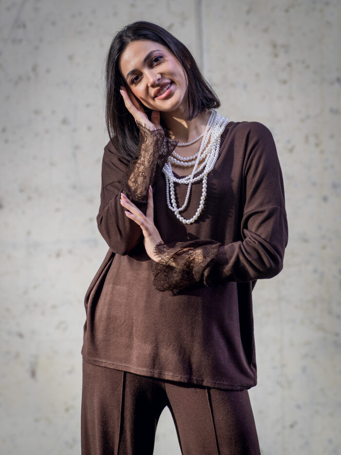 00163Yasmina 29.11.25 2